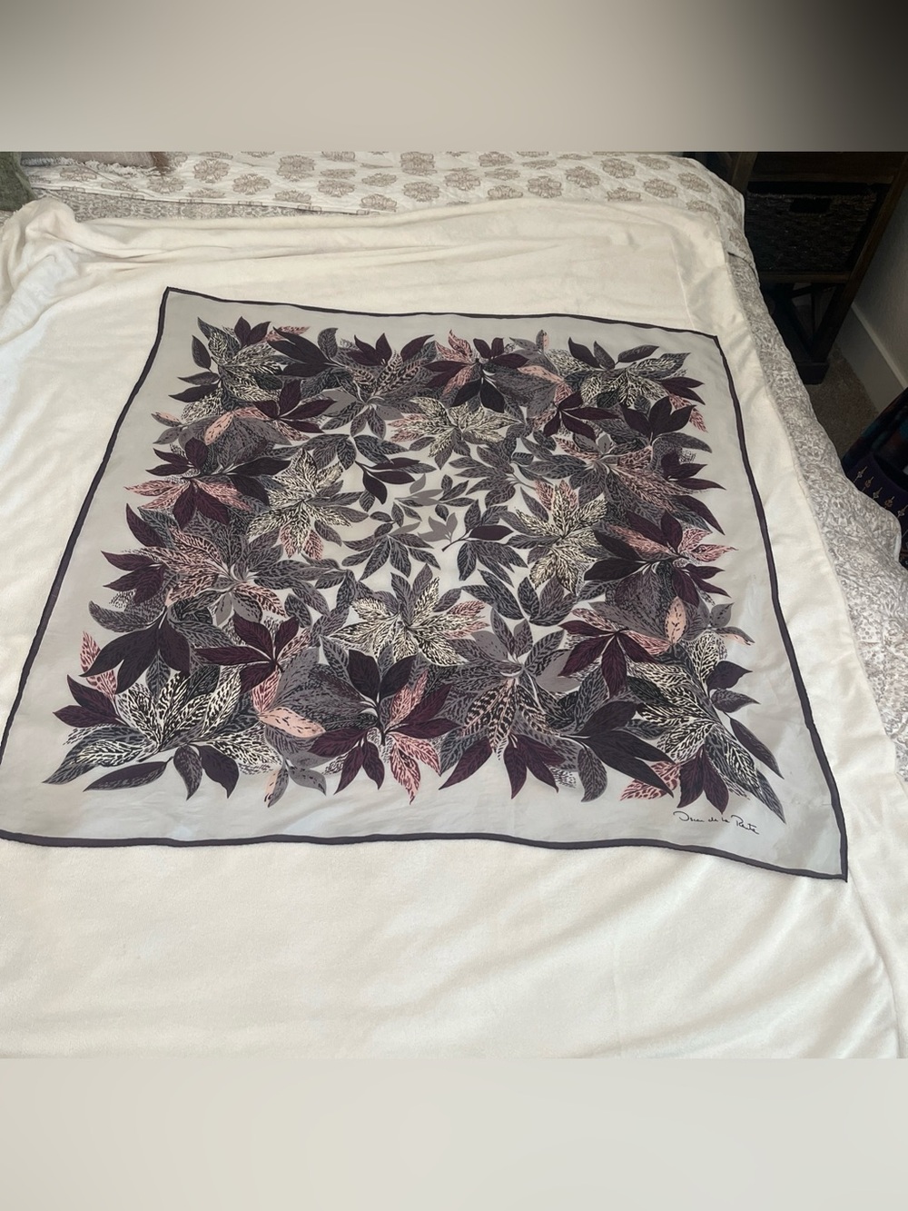 Oscar De La Renta Floral Scarf Signed 33” x 33” Square Abstract   100% Silk Plum